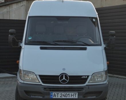 Белый Мерседес Sprinter, объемом двигателя 2.3 л и пробегом 600 тыс. км за 7000 $, фото 1 на Automoto.ua
