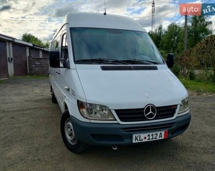 Белый Мерседес Sprinter, объемом двигателя 2.7 л и пробегом 357 тыс. км за 14550 $, фото 3 на Automoto.ua