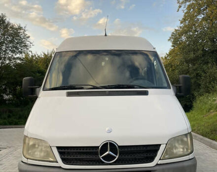 Белый Мерседес Sprinter, объемом двигателя 2.15 л и пробегом 333 тыс. км за 8200 $, фото 1 на Automoto.ua