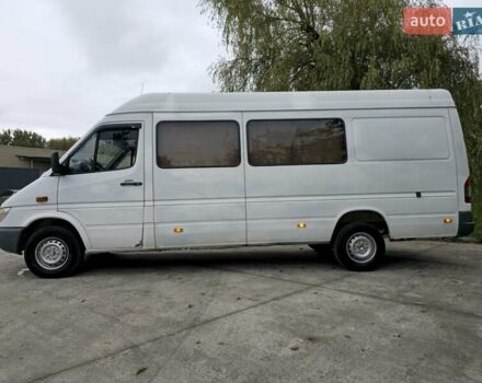 Белый Мерседес Sprinter, объемом двигателя 2.1 л и пробегом 656 тыс. км за 6500 $, фото 7 на Automoto.ua