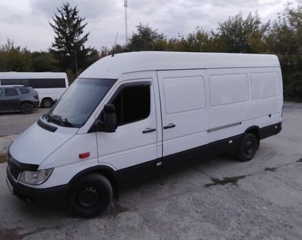 Белый Мерседес Sprinter, объемом двигателя 2.1 л и пробегом 400 тыс. км за 8000 $, фото 2 на Automoto.ua
