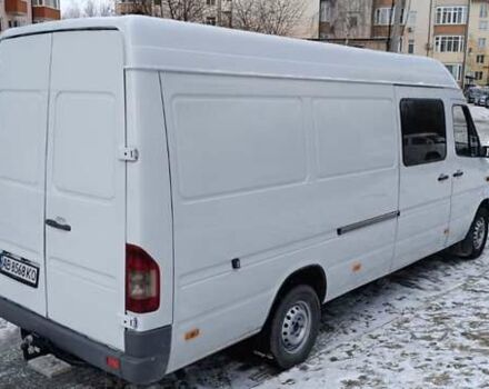Белый Мерседес Sprinter, объемом двигателя 2.7 л и пробегом 500 тыс. км за 10900 $, фото 8 на Automoto.ua