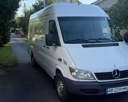 Белый Мерседес Sprinter, объемом двигателя 2.15 л и пробегом 534 тыс. км за 10900 $, фото 1 на Automoto.ua