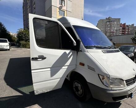 Белый Мерседес Sprinter, объемом двигателя 2.2 л и пробегом 832 тыс. км за 8200 $, фото 61 на Automoto.ua
