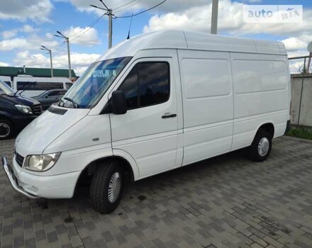 Белый Мерседес Sprinter, объемом двигателя 2.15 л и пробегом 223 тыс. км за 9800 $, фото 1 на Automoto.ua