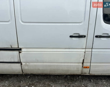 Белый Мерседес Sprinter, объемом двигателя 2.7 л и пробегом 470 тыс. км за 9000 $, фото 14 на Automoto.ua