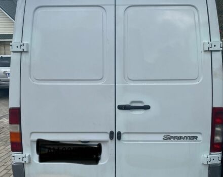 Белый Мерседес Sprinter, объемом двигателя 2.2 л и пробегом 640 тыс. км за 3500 $, фото 2 на Automoto.ua