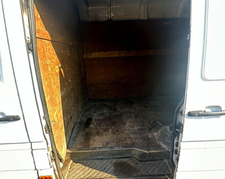 Белый Мерседес Sprinter, объемом двигателя 2.2 л и пробегом 420 тыс. км за 6000 $, фото 5 на Automoto.ua