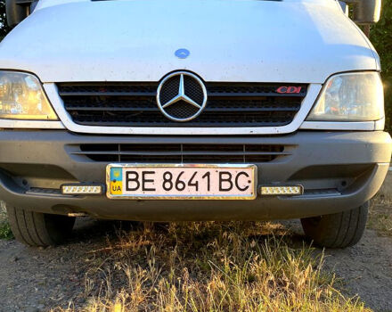 Белый Мерседес Sprinter, объемом двигателя 2.2 л и пробегом 570 тыс. км за 7200 $, фото 3 на Automoto.ua