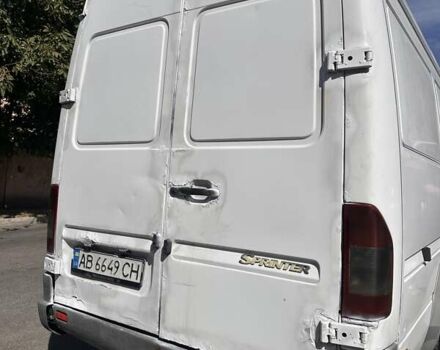 Белый Мерседес Sprinter, объемом двигателя 2.2 л и пробегом 832 тыс. км за 8200 $, фото 90 на Automoto.ua