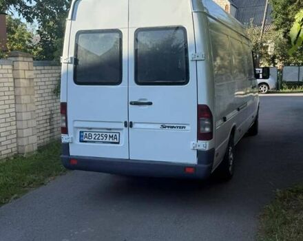 Белый Мерседес Sprinter, объемом двигателя 2.15 л и пробегом 534 тыс. км за 10900 $, фото 4 на Automoto.ua