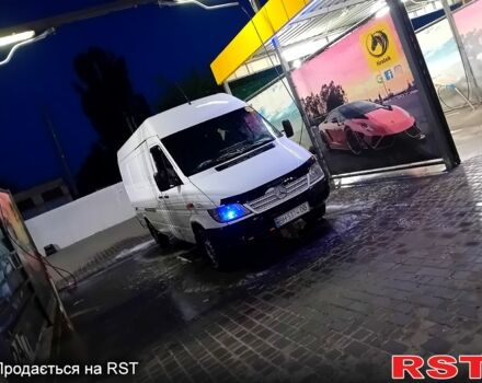 Белый Мерседес Sprinter, объемом двигателя 2.1 л и пробегом 700 тыс. км за 7000 $, фото 1 на Automoto.ua