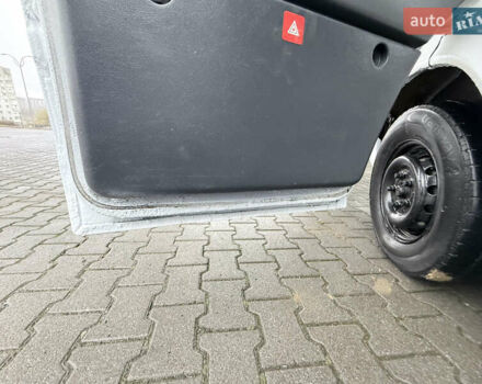 Белый Мерседес Sprinter, объемом двигателя 2.15 л и пробегом 480 тыс. км за 7400 $, фото 20 на Automoto.ua