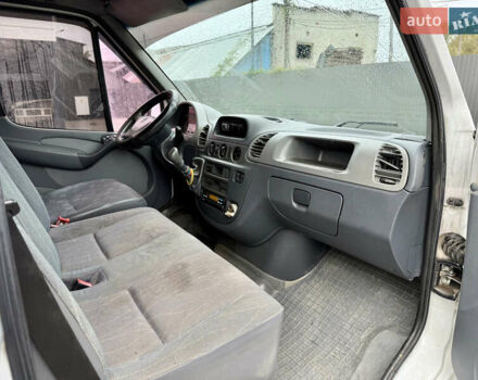 Білий Мерседес Sprinter, об'ємом двигуна 2.2 л та пробігом 418 тис. км за 5500 $, фото 16 на Automoto.ua