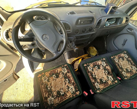 Белый Мерседес Sprinter, объемом двигателя 2.2 л и пробегом 420 тыс. км за 6000 $, фото 6 на Automoto.ua