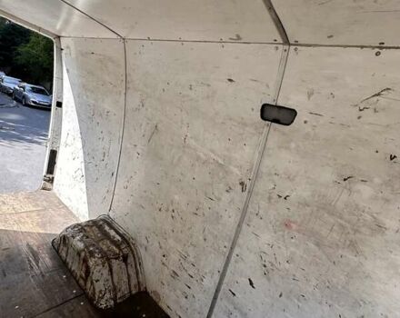 Белый Мерседес Sprinter, объемом двигателя 2.2 л и пробегом 832 тыс. км за 8200 $, фото 112 на Automoto.ua