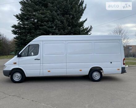 Белый Мерседес Sprinter, объемом двигателя 2.15 л и пробегом 252 тыс. км за 14799 $, фото 1 на Automoto.ua