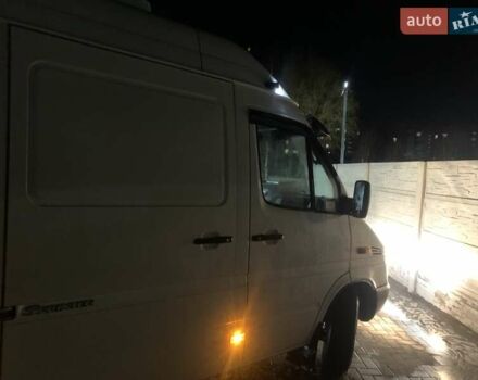 Белый Мерседес Sprinter, объемом двигателя 2.5 л и пробегом 214 тыс. км за 12000 $, фото 11 на Automoto.ua