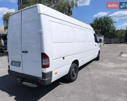Белый Мерседес Sprinter, объемом двигателя 2.2 л и пробегом 637 тыс. км за 10000 $, фото 3 на Automoto.ua