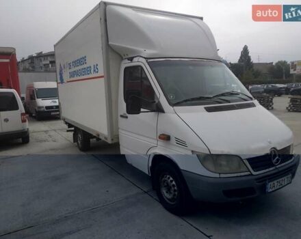 Белый Мерседес Sprinter, объемом двигателя 2.69 л и пробегом 565 тыс. км за 5000 $, фото 5 на Automoto.ua