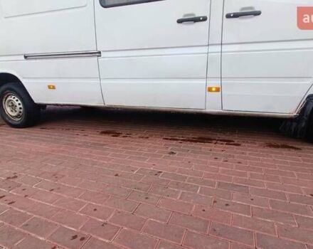 Белый Мерседес Sprinter, объемом двигателя 2.7 л и пробегом 620 тыс. км за 10000 $, фото 17 на Automoto.ua