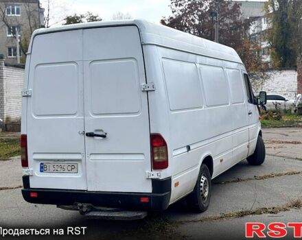 Белый Мерседес Sprinter, объемом двигателя 2.1 л и пробегом 322 тыс. км за 6500 $, фото 2 на Automoto.ua