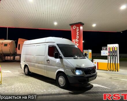 Белый Мерседес Sprinter, объемом двигателя 2.2 л и пробегом 430 тыс. км за 7500 $, фото 1 на Automoto.ua
