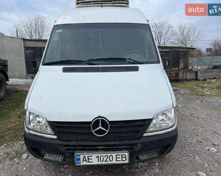 Белый Мерседес Sprinter, объемом двигателя 2.7 л и пробегом 470 тыс. км за 9000 $, фото 13 на Automoto.ua
