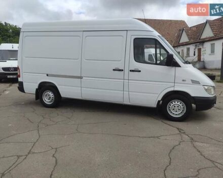 Белый Мерседес Sprinter, объемом двигателя 0 л и пробегом 298 тыс. км за 17500 $, фото 2 на Automoto.ua