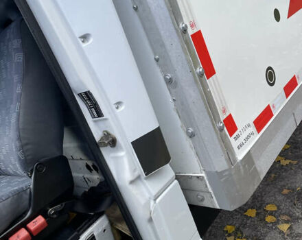 Белый Мерседес Sprinter, объемом двигателя 2.7 л и пробегом 430 тыс. км за 13500 $, фото 40 на Automoto.ua