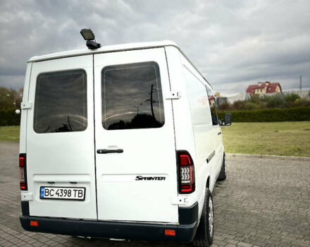 Белый Мерседес Sprinter, объемом двигателя 2.2 л и пробегом 370 тыс. км за 8300 $, фото 5 на Automoto.ua