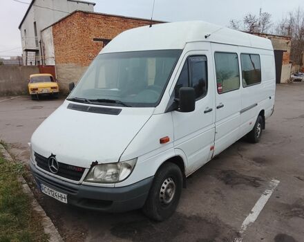 Белый Мерседес Sprinter, объемом двигателя 2.2 л и пробегом 320 тыс. км за 6200 $, фото 2 на Automoto.ua