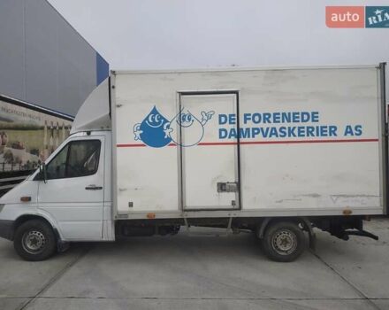 Белый Мерседес Sprinter, объемом двигателя 2.69 л и пробегом 565 тыс. км за 5000 $, фото 2 на Automoto.ua