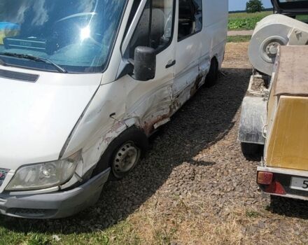 Белый Мерседес Sprinter, объемом двигателя 2.1 л и пробегом 600 тыс. км за 1800 $, фото 3 на Automoto.ua