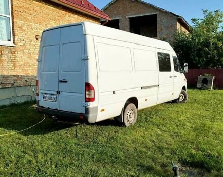 Белый Мерседес Sprinter, объемом двигателя 2.1 л и пробегом 400 тыс. км за 10500 $, фото 4 на Automoto.ua