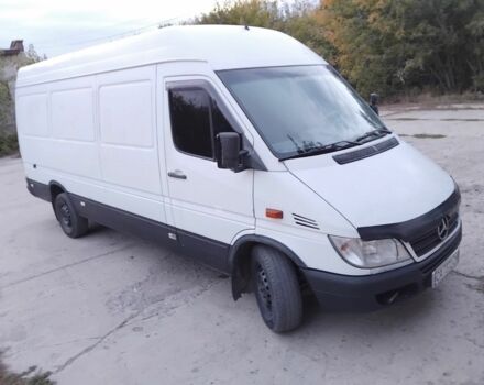 Белый Мерседес Sprinter, объемом двигателя 2.1 л и пробегом 400 тыс. км за 8000 $, фото 4 на Automoto.ua
