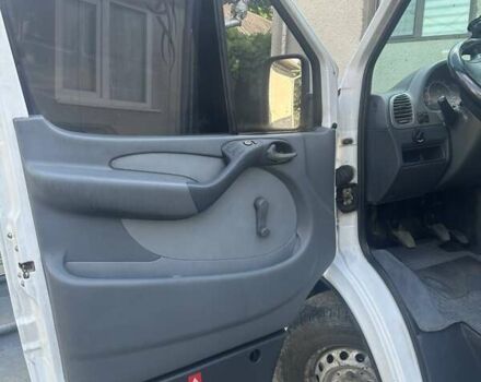 Белый Мерседес Sprinter, объемом двигателя 0 л и пробегом 586 тыс. км за 10500 $, фото 9 на Automoto.ua