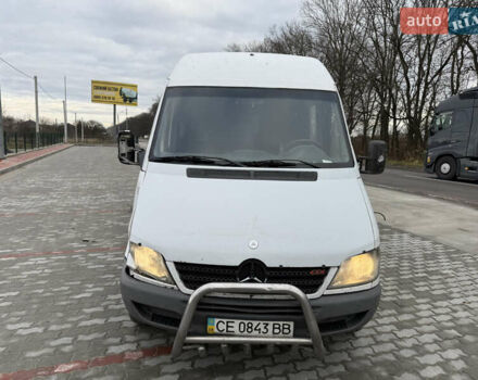 Белый Мерседес Sprinter, объемом двигателя 2.2 л и пробегом 200 тыс. км за 6750 $, фото 4 на Automoto.ua