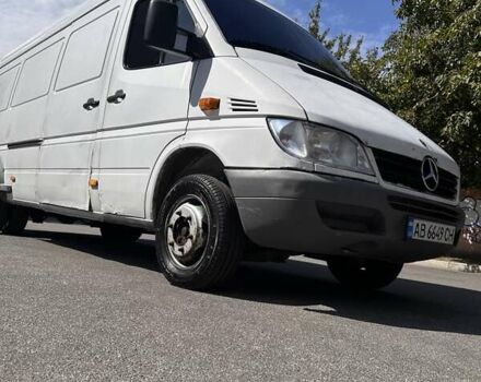 Белый Мерседес Sprinter, объемом двигателя 2.2 л и пробегом 832 тыс. км за 8200 $, фото 142 на Automoto.ua