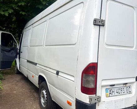 Белый Мерседес Sprinter, объемом двигателя 2.2 л и пробегом 420 тыс. км за 6000 $, фото 2 на Automoto.ua