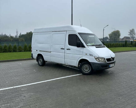 Белый Мерседес Sprinter, объемом двигателя 2.15 л и пробегом 650 тыс. км за 4950 $, фото 1 на Automoto.ua