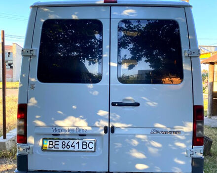 Белый Мерседес Sprinter, объемом двигателя 2.2 л и пробегом 570 тыс. км за 7200 $, фото 10 на Automoto.ua