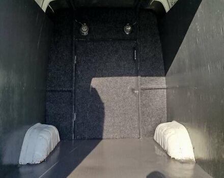 Белый Мерседес Sprinter, объемом двигателя 2.2 л и пробегом 390 тыс. км за 12000 $, фото 12 на Automoto.ua