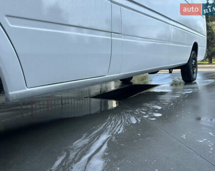 Белый Мерседес Sprinter, объемом двигателя 2.15 л и пробегом 555 тыс. км за 7800 $, фото 2 на Automoto.ua
