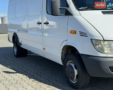 Белый Мерседес Sprinter, объемом двигателя 2.7 л и пробегом 450 тыс. км за 17000 $, фото 2 на Automoto.ua