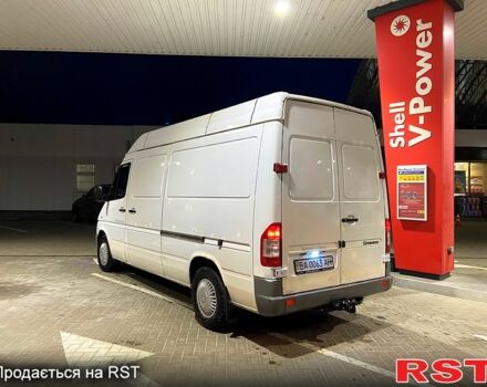 Белый Мерседес Sprinter, объемом двигателя 2.2 л и пробегом 430 тыс. км за 7500 $, фото 3 на Automoto.ua