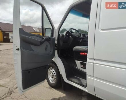 Белый Мерседес Sprinter, объемом двигателя 0 л и пробегом 298 тыс. км за 17500 $, фото 12 на Automoto.ua