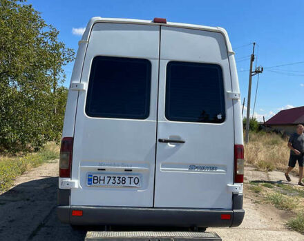 Белый Мерседес Sprinter, объемом двигателя 2.7 л и пробегом 596 тыс. км за 16500 $, фото 3 на Automoto.ua