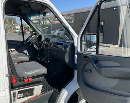 Білий Мерседес Sprinter, об'ємом двигуна 2.15 л та пробігом 550 тис. км за 8000 $, фото 4 на Automoto.ua