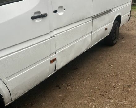 Мерседес Sprinter 2005 в Кривом Роге на Automoto.ua Белый Мерседес Sprinter, объемом двигателя 0 л и пробегом 441 тыс. км за 6200 $, фото 3 на Automoto.ua